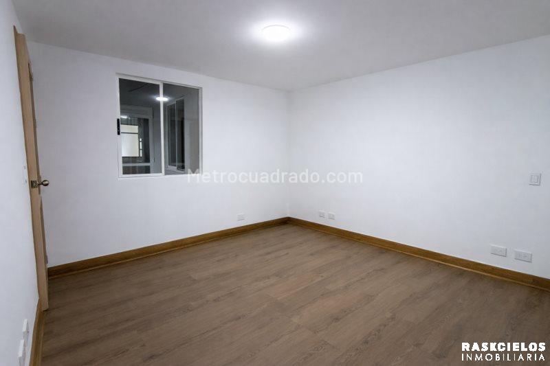 Spacious 3BR Apartment in El Nogal - 5