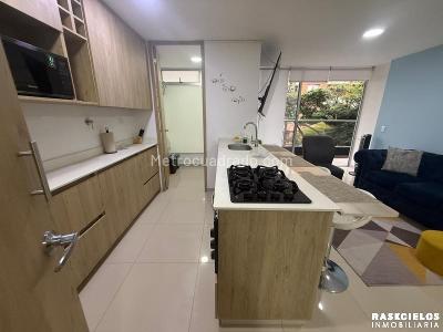 Apartamento de 3 alcobas en venta en Belen Alameda, Medellín, 82 m² · foto 2 de 16