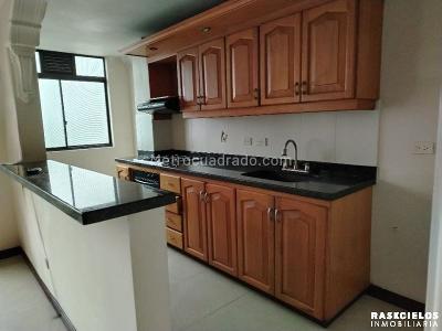 Apartamento en venta en El Nogal, Medellín · foto 3 de 14
