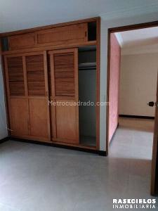 Apartamento en venta en El Nogal, Medellín · foto 10 de 14