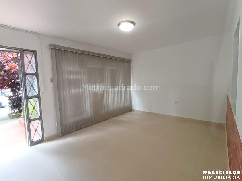 Casa Amplia de 4 Alcobas en El Nogal - 3