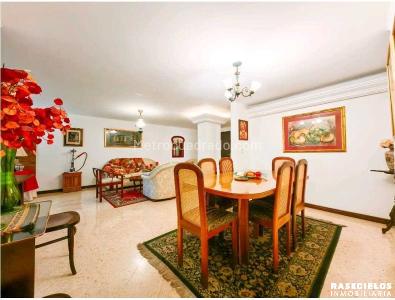 Apartamento de 3 alcobas en venta en Conquistadores, Medellín, 140 m² · foto 3 de 20