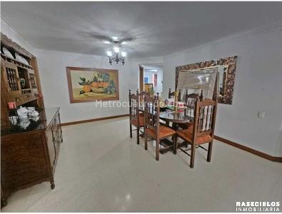 Apartamento de 3 alcobas en venta en Laureles, Medellín, 176 m² · foto 4 de 20