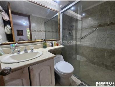 Apartamento de 3 alcobas en venta en Laureles, Medellín, 176 m² · foto 9 de 20