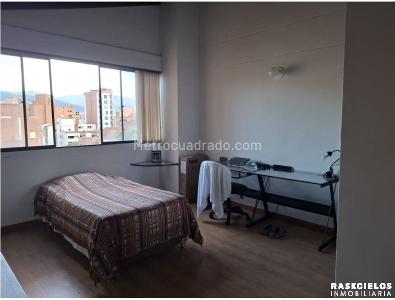 Apartamento de 3 alcobas en venta en Laureles, Medellín, 141 m² · foto 11 de 19