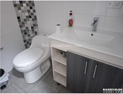 Apartamento de 3 alcobas en venta en Laureles, Medellín, 141 m² · foto 14 de 19