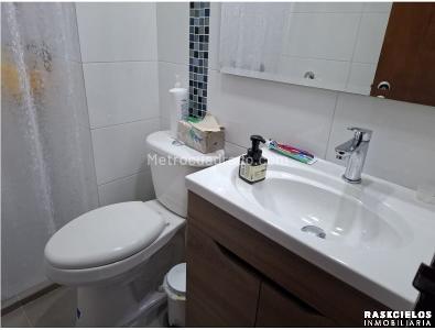 Apartamento de 3 alcobas en venta en Laureles, Medellín, 141 m² · foto 16 de 19