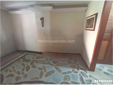 Apartamento de 3 alcobas en venta en Laureles, Medellín, 120 m² · foto 2 de 18