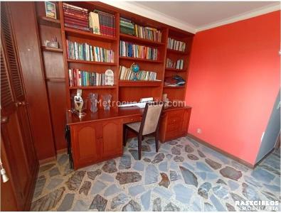 Apartamento de 3 alcobas en venta en Laureles, Medellín, 120 m² · foto 11 de 18
