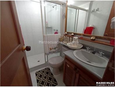 Apartamento de 3 alcobas en venta en Laureles, Medellín, 120 m² · foto 15 de 18