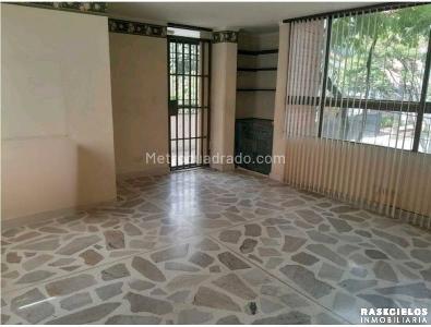 Apartamento de 3 alcobas en venta en Laureles, Medellín, 141 m² · foto 2 de 6