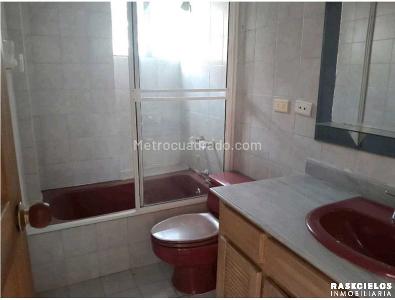 Apartamento de 3 alcobas en venta en Laureles, Medellín, 141 m² · foto 5 de 6