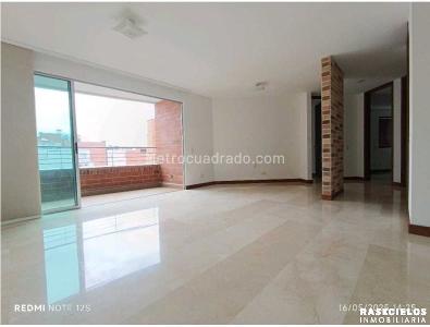 Apartamento de 3 alcobas en venta en Laureles, Medellín, 104 m² · foto 3 de 20