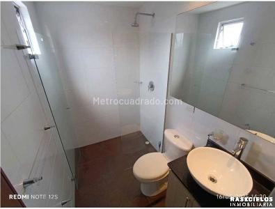 Apartamento de 3 alcobas en venta en Laureles, Medellín, 104 m² · foto 11 de 20