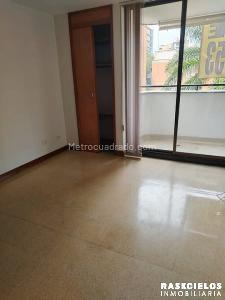 Apartamento de 2 alcobas en venta en Laureles, Medellín, 87 m² · foto 5 de 15