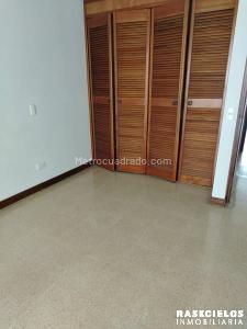 Apartamento de 2 alcobas en venta en Laureles, Medellín, 87 m² · foto 11 de 15