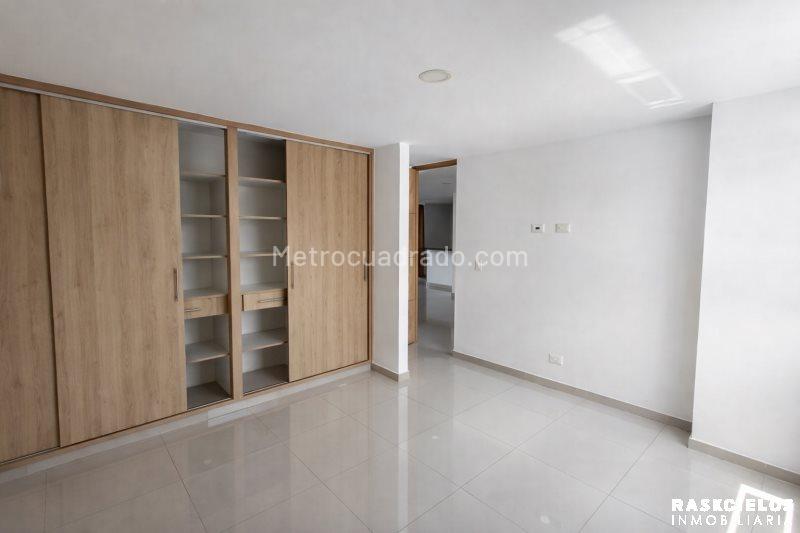 Modern 3BR Apartment in El Nogal - 8