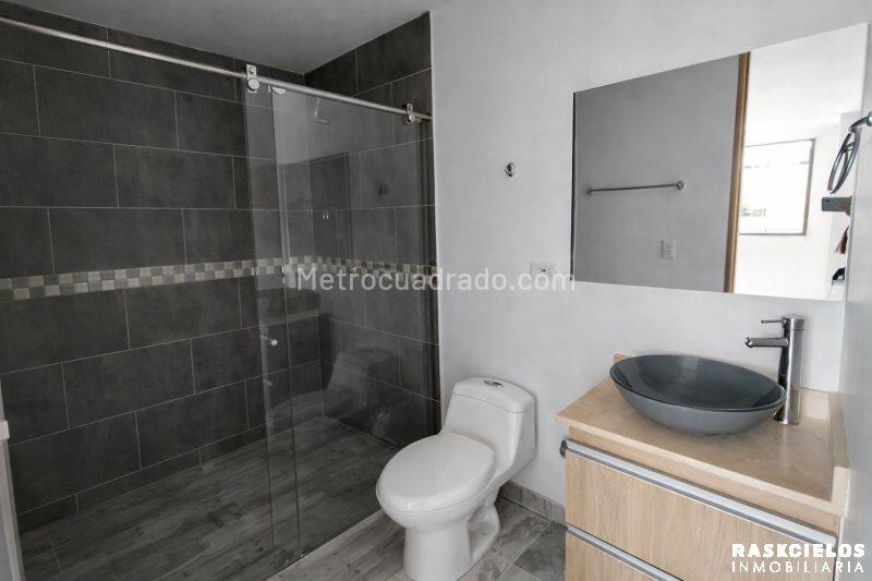 Modern 3BR Apartment in El Nogal - 9