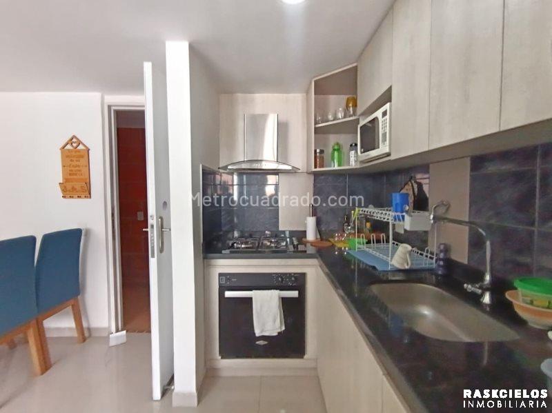 Modern Furnished 3BR Apartment on 23rd Floor in Los Puertos, Bello - 6