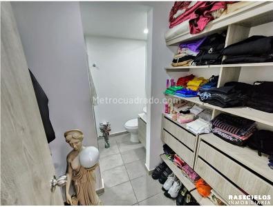 Apartamento de 3 alcobas en venta en Sabaneta, Sabaneta, 69 m² · foto 4 de 13