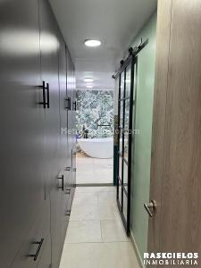 Apartamento de 3 alcobas en venta en Conquistadores, Medellín, 187 m² · foto 6 de 17