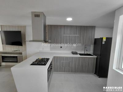 Apartamento de 3 alcobas en venta en Aranjuez, Medellín, 140 m² · foto 2 de 20