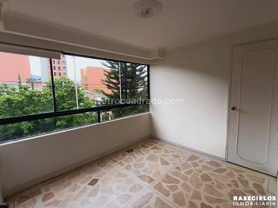 Apartamento de 2 alcobas en venta en El Nogal, Medellín, 60 m² · foto 2 de 12