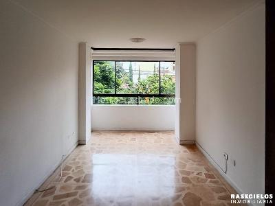 Apartamento de 2 alcobas en venta en El Nogal, Medellín, 60 m² · foto 3 de 12