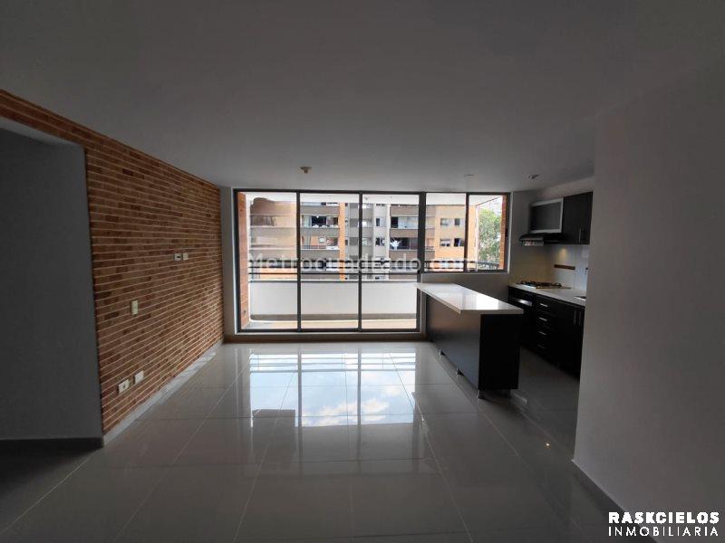 Spacious 3BR Apartment in La Mota