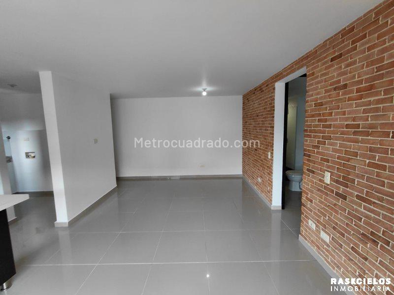 Spacious 3BR Apartment in La Mota - 3
