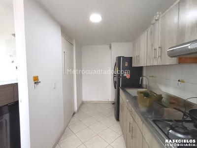 Apartamento de 3 alcobas en venta en El Castillo, Medellín, 100 m² · foto 5 de 17