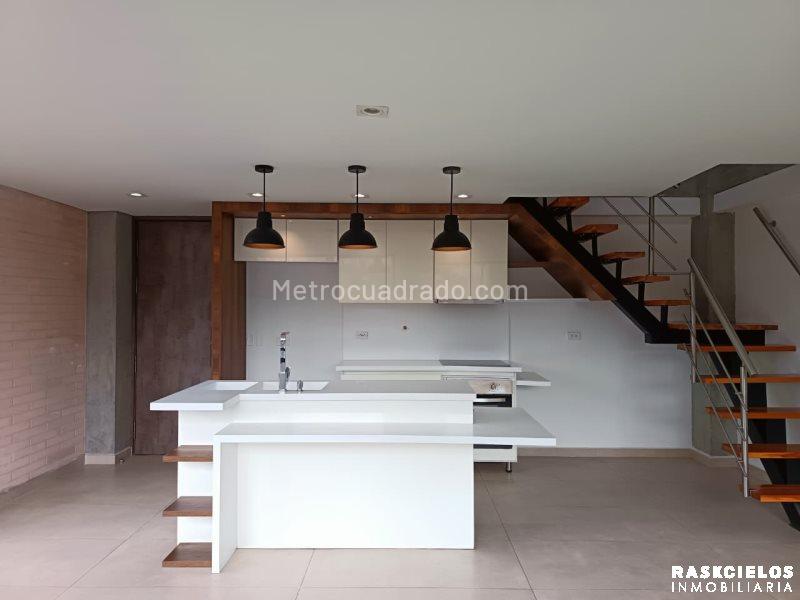 Apartamento Moderno de 2 Alcobas en El Nogal - 2