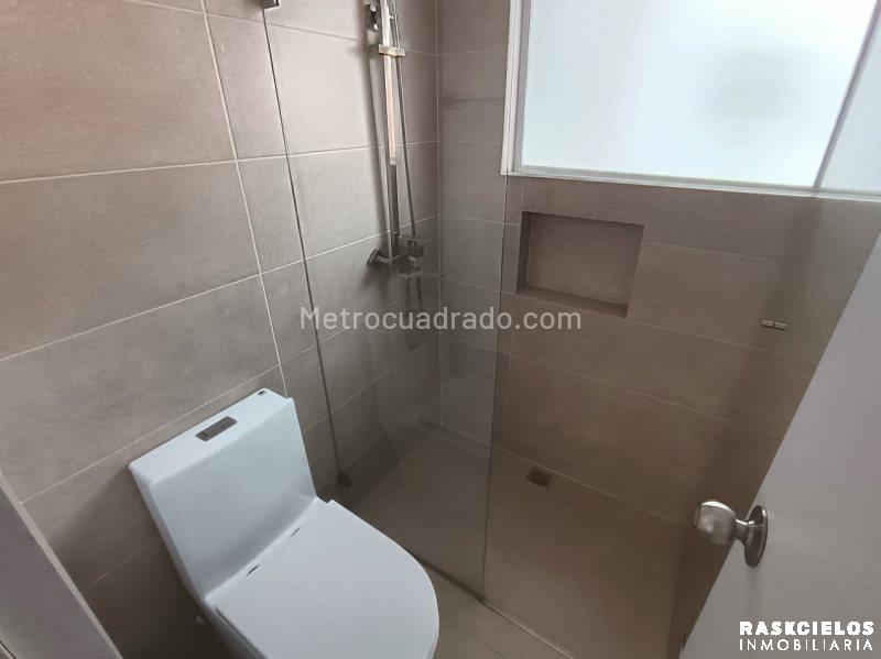 Apartamento Moderno de 2 Alcobas en El Nogal - 9