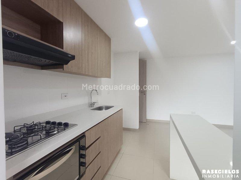 Piso – Sabaneta, San Isidro - Más