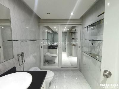 Apartamento de 5 alcobas en venta en El Poblado, Medellín, 240 m² · foto 3 de 20