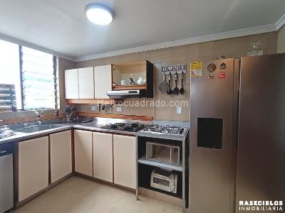 Apartamento de 5 alcobas en venta en El Poblado, Medellín, 240 m² · foto 9 de 20