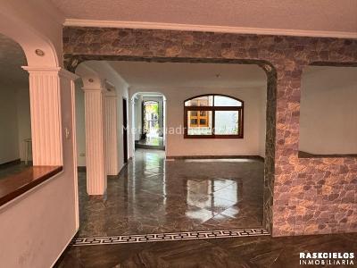 Casa de 3 alcobas en venta en El Velodromo, Medellín, 202 m² · foto 5 de 20