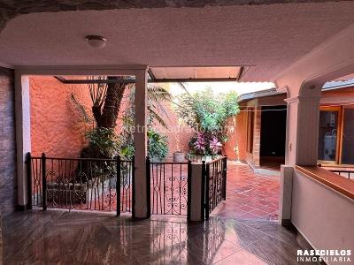 Casa de 3 alcobas en venta en El Velodromo, Medellín, 202 m² · foto 6 de 20