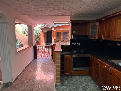 Casa de 3 alcobas en venta en El Velodromo, Medellín, 202 m² · foto 15 de 20
