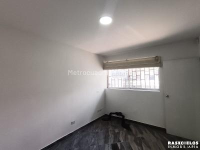 Casa de 5 alcobas en arriendo en La Floresta, Medellín, 430 m² · foto 7 de 20