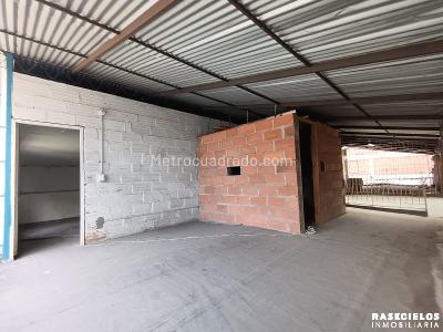 Casa de 5 alcobas en arriendo en La Floresta, Medellín, 430 m² · foto 15 de 20
