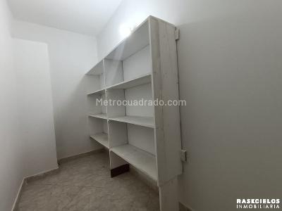 Casa de 5 alcobas en arriendo en La Floresta, Medellín, 430 m² · foto 19 de 20