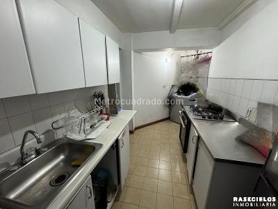 Apartamento de 3 alcobas en venta en Calasanz, Medellín, 76 m² · foto 2 de 9