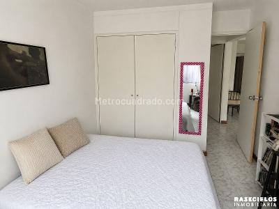 Apartamento de 3 alcobas en venta en Calasanz, Medellín, 76 m² · foto 4 de 9