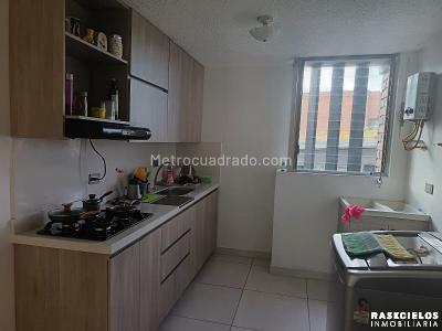 Apartamento de 3 alcobas en venta en Los Pinos, Medellín, 100 m² · foto 3 de 13