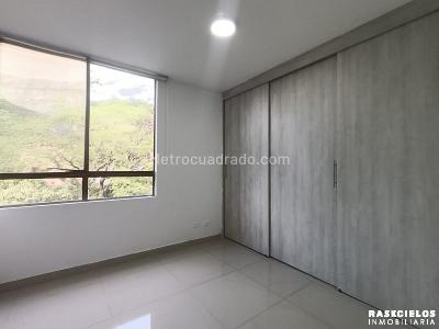 Apartamento de 3 alcobas en venta en Castropol, Medellín, 80 m² · foto 7 de 15