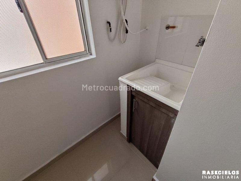 Apartamento en Arriendo, Abadia, Envigado - Więcej