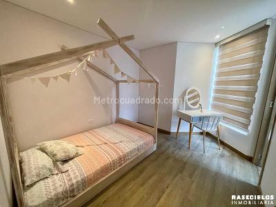 Apartamento de 3 alcobas en arriendo en Los Naranjos, Medellín, 125 m² · foto 11 de 15