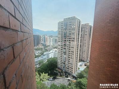 Apartamento en arriendo en Castropol, Medellín · foto 8 de 20