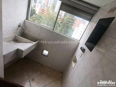 Apartamento en arriendo en Castropol, Medellín · foto 9 de 20